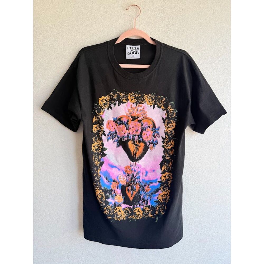 Feels So Good Graphic Print Sacred Heart Milagro Tee Shirt in Black size M